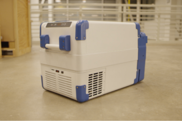 Cooler resfria produtos a partir de energia solar Cooler resfria produtos a partir de energia solar