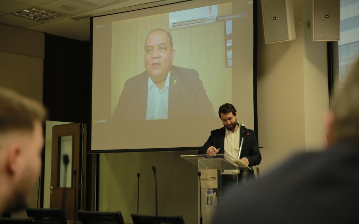 Seminário O Marco Regulatório da Inteligência Artificial no Brasil na era pós-ChatGPT Seminário O Marco Regulatório da Inteligência Artificial no Brasil na era pós-ChatGPT