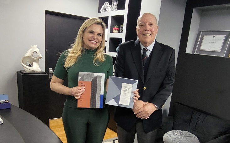 Deputada estadual Carla Morando recebe Márcio Olívio Fernandes da Costa, vice-presidente da FecomercioSP. (Foto: Divulgação/FecomercioSP) Deputada estadual Carla Morando recebe Márcio Olívio Fernandes da Costa, vice-presidente da FecomercioSP. (Foto: Divulgação/FecomercioSP)