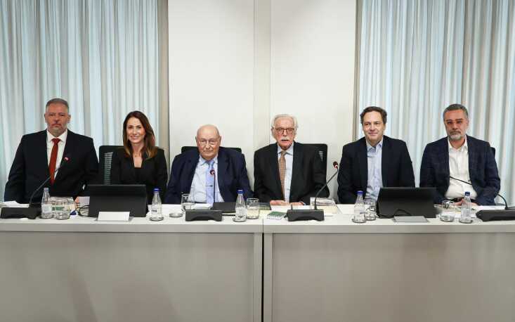 Integrantes do primeiro painel de debate sobre os temas Constituição e liberdade (Imagem: Edilson Dias)